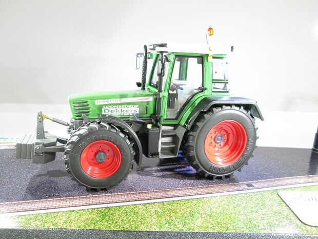 2x FENDT FAVORIT 511C TURBOSHIFT type stickers Pr&eacute;-Cut Decals 1:32 Farmmodels.nl 