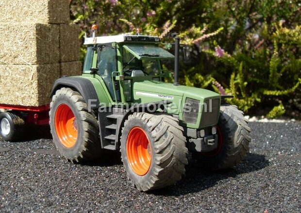 165. oude Fendt 800 serie van Agri Service Selten, afgesleten banden en open voorruit