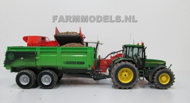 332.Loonbedrijf Hoekstra aardappels rooien met Dewulf &amp; John Deere