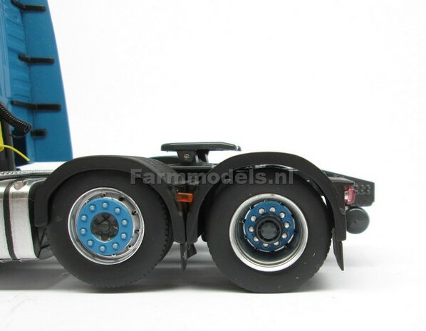 2x Blauwe velgringen &Oslash; 13.7mm t.b.v (Volvo FH16) achteras MarGe models truck kleur zoals MM1811-04 1:32