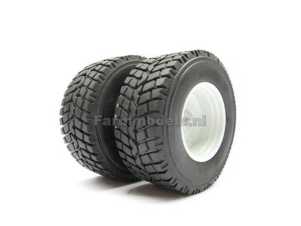 &Oslash; 64.8 mm: 2x Gazon-/Transport-/ Nokian (achteras) banden + Diecast velgen Steyr grijs gespoten  1:32 Universele set 
