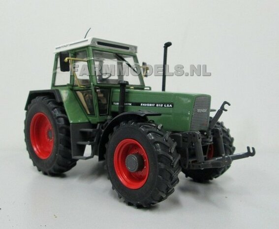 2x FAVORIT 611 LSA TURBOMATIC type stickers Pr&eacute;-Cut Decals 1:32 Farmmodels.nl 