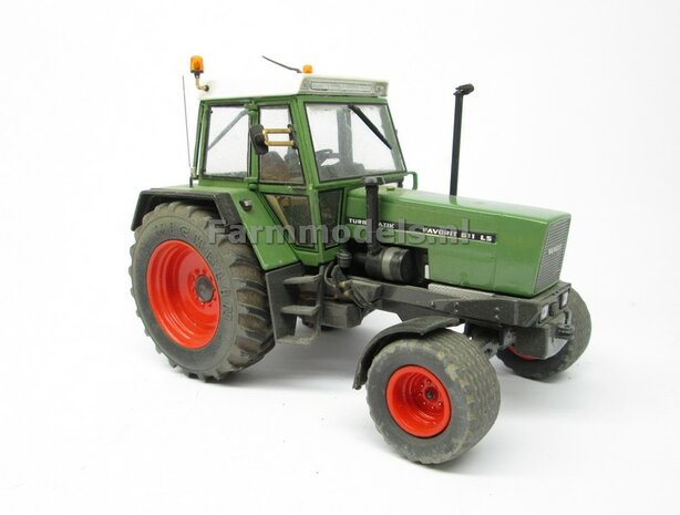 2x FAVORIT 610 LS TURBOMATIC type stickers Pr&eacute;-Cut Decals 1:32 Farmmodels.nl 