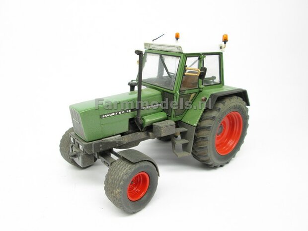 2x FAVORIT 610 LS TURBOMATIC type stickers Pr&eacute;-Cut Decals 1:32 Farmmodels.nl 