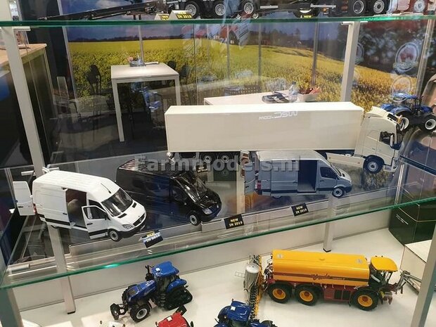 WHITE PACTON Koelvries Trailer + FREE GIFT  1:32 Marge Models MM1903-01   