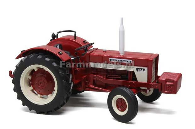 IH 824 International 2WD 1:32 Replicagri REP151  