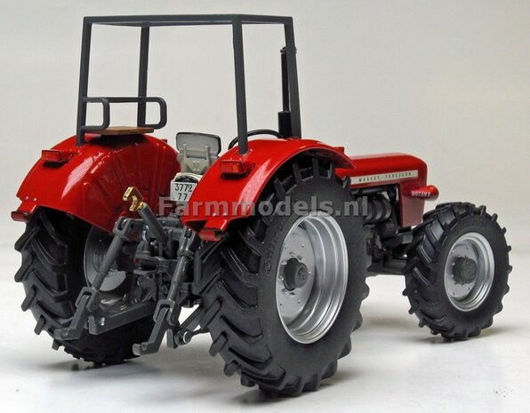 MF Wotan II met rolbeugel 1:32 Massey Ferguson WT1061