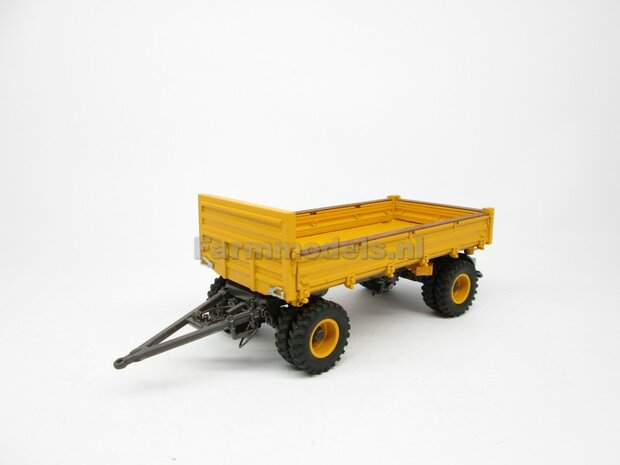 Rebuilt 4-wieler Bakkenwagen DUBBELLUCHT VOLVO GEEL/ GRIJS geschikt voor div. mobiele kranen &amp; shovels 1:32