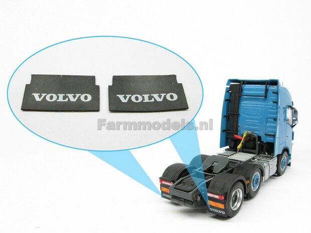 2x Spatlap met Volvo bedrukking ong. 20 x 8 mm, afkomstig achteras truck Flexibel rubber 1:32