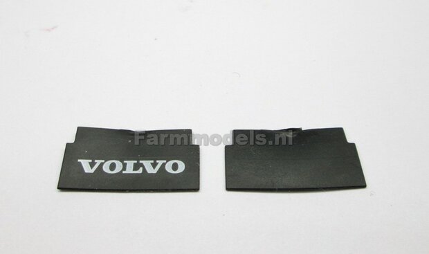 2x Spatlap met Volvo bedrukking ong. 20 x 8 mm, afkomstig achteras truck Flexibel rubber 1:32