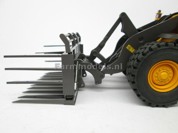 2x Brede Shovel banden,  &Oslash; 47 mm geschikt voor velgen Volvo L serie agri Collectables/ Farmmodels 1:32   