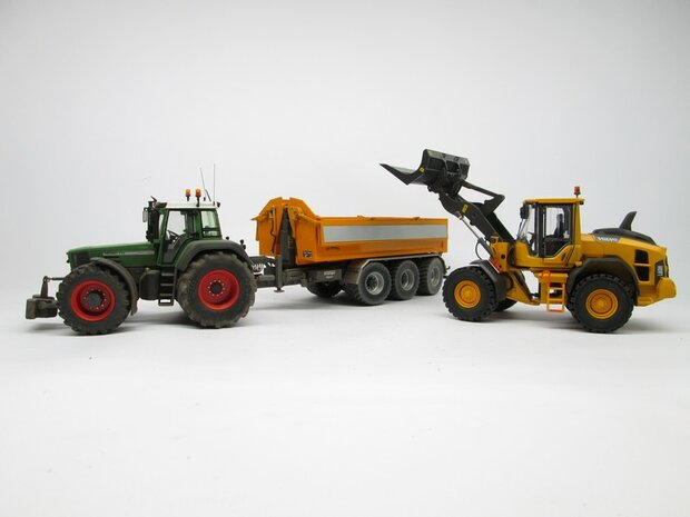 2x Brede Shovel banden,  &Oslash; 47 mm geschikt voor velgen Volvo L serie agri Collectables/ Farmmodels 1:32   