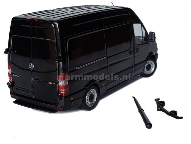 ZWART Mercedes-Benz Sprinter + FREE GIFT (vetspuit) 1:32 MM1905-02