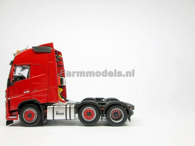 2x BLANK/ niet gespoten velgringen &Oslash; 13.7mm  t.b.v (Volvo FH16) achteras MarGe models truck, 1:32 