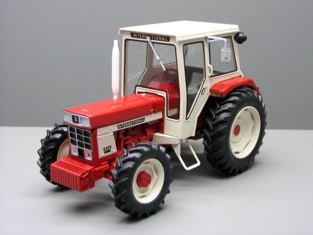 IH 844 International 4WD 1:32 Replicagri REP071   