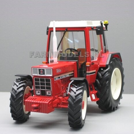 IH 856 XL - Turbo International 4WD met voorspatborden 1:32 Replicagri REP101        PRE-ORDER