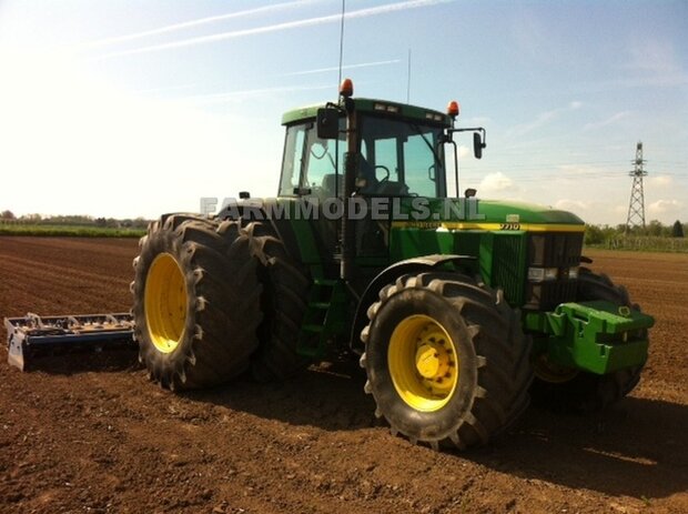 349. John Deere 7710 dubbellucht met Lemken rotorkopeg