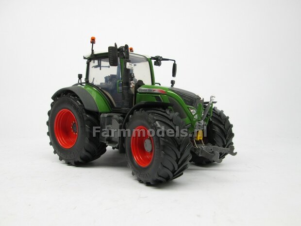 Aluminium Achteras velgen + bredere banden, geschikt voor de UH Fendt 724 (Massieve Aluminium velgen) 1:32  