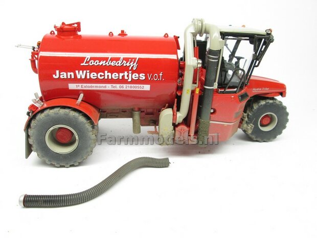 COMBISET: Dirty &amp; ND-VERVAET Hydro Trike STOF- &amp; MESTLOOK + VEENHUIS Bouwlandbemester (Verkruimelrollen) RED TANK + Wiechertjes LOGO 1:32   MM1819-Wiechertjes-3-COMBI-D