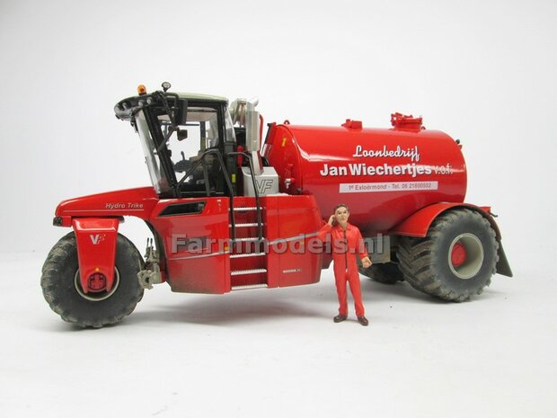 COMBISET: Dirty &amp; ND-VERVAET Hydro Trike STOF- &amp; MESTLOOK + VEENHUIS Bouwlandbemester (Verkruimelrollen) RED TANK + Wiechertjes LOGO 1:32   MM1819-Wiechertjes-3-COMBI-D