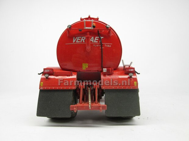 COMBISET: Dirty &amp; ND-VERVAET Hydro Trike STOF- &amp; MESTLOOK + VEENHUIS Bouwlandbemester (Verkruimelrollen) RED TANK + Wiechertjes LOGO 1:32   MM1819-Wiechertjes-3-COMBI-D